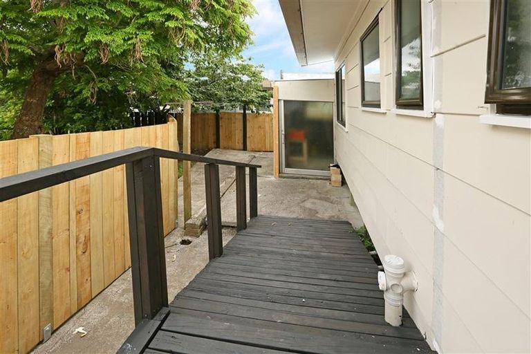 Photo of property in 2b Kintara Drive, Massey, Auckland, 0614
