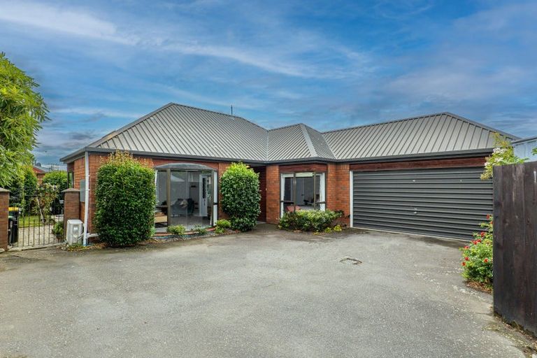 Photo of property in 28 Staveley Street, Avonhead, Christchurch, 8042
