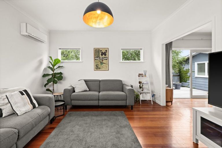 Photo of property in 47a Napier Road, Havelock North, 4130