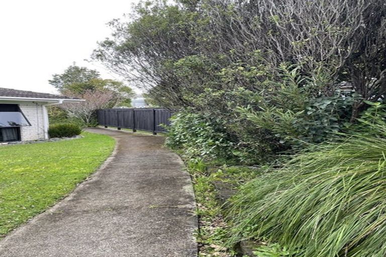 Photo of property in 9 Wilbur Place, Pakuranga Heights, Auckland, 2010