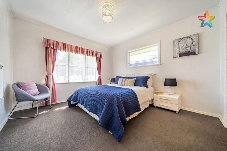 Photo of property in 1 Fairfield Avenue, Fairfield, Lower Hutt, 5011