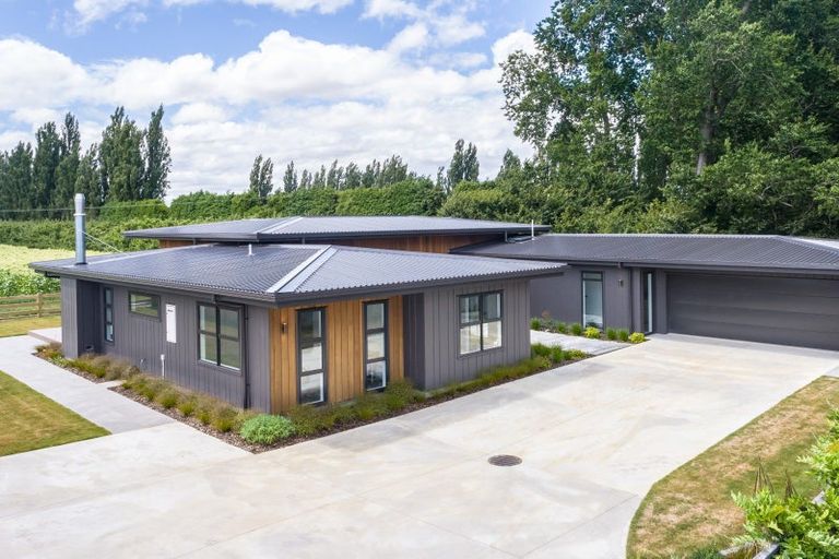 Photo of property in 6b James Kidd Place, Greytown, 5712