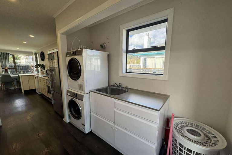 Photo of property in 312 Stokes Valley Road, Stokes Valley, Lower Hutt, 5019