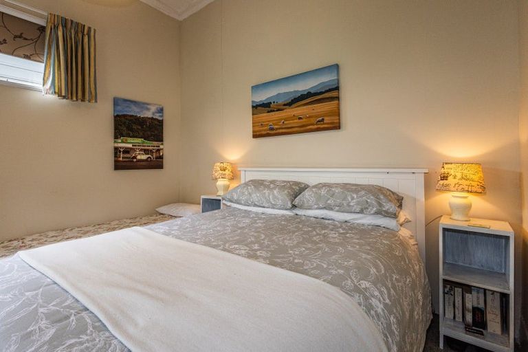 Photo of property in 99 Clyde St (state Highway 49), Ohakune, 4625