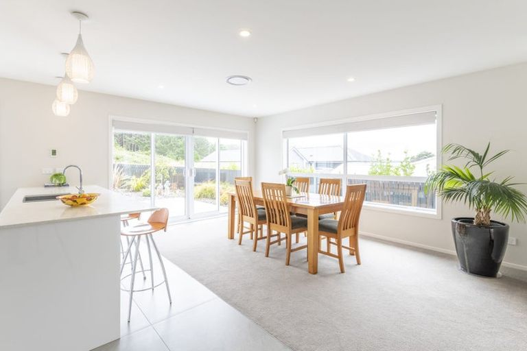 Photo of property in 16 Prestbury Grove, Churton Park, Wellington, 6037