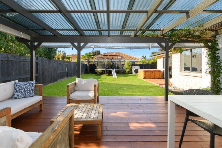 Photo of property in 17 Andalusian Place, Papamoa Beach, Papamoa, 3118