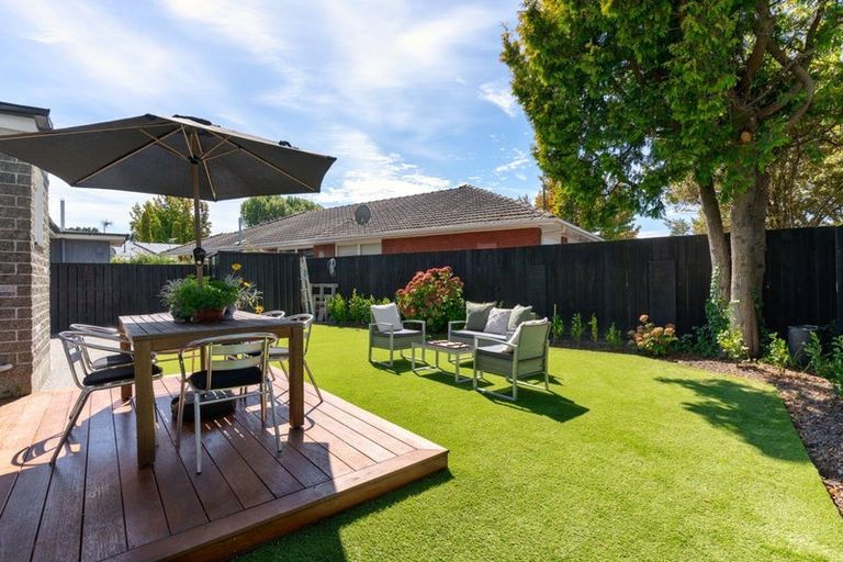 Photo of property in 4 Wadeley Road, Ilam, Christchurch, 8041