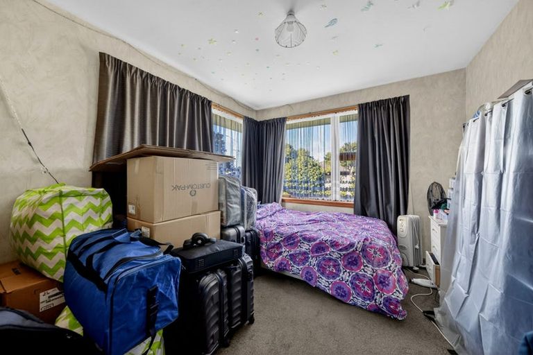 Photo of property in 77 Cutts Road, Russley, Christchurch, 8042