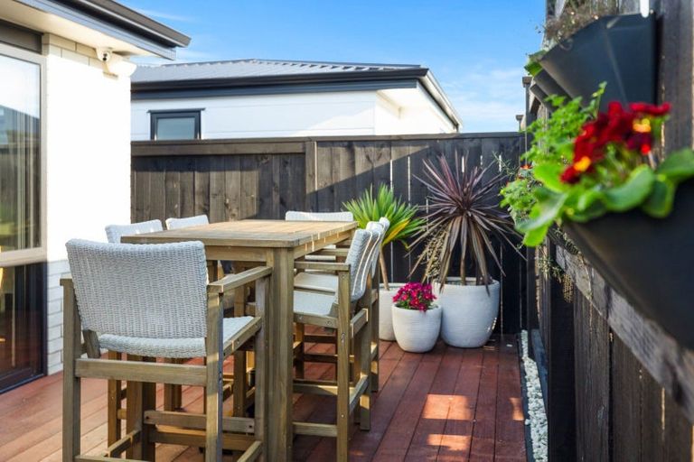 Photo of property in 1 Salers Lane, Papamoa, 3118