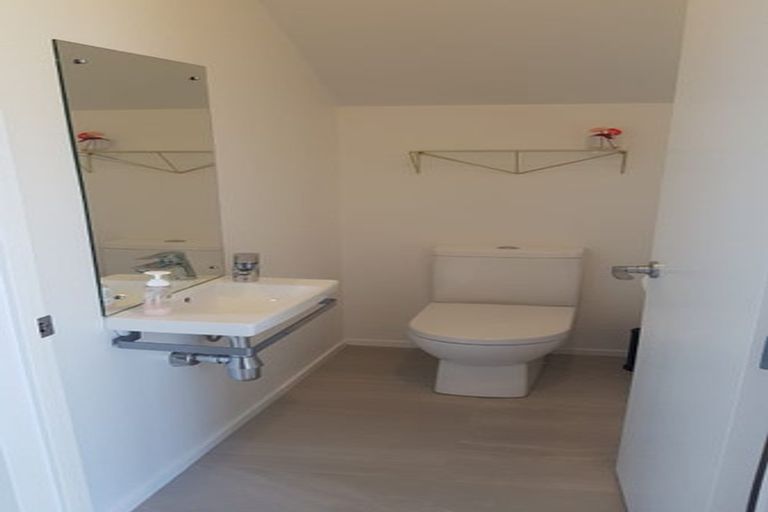 Photo of property in 9 Manutewhau Road, Massey, Auckland, 0614