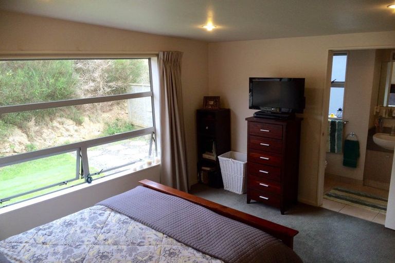 Photo of property in 57 Amesbury Drive, Churton Park, Wellington, 6037