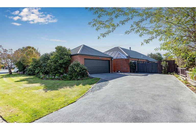 Photo of property in 16 Mansfield Drive, Kaiapoi, 7630