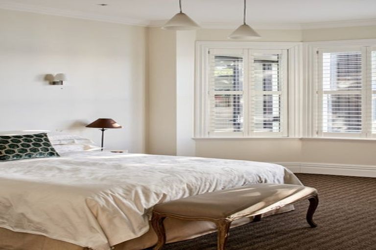 Photo of property in 10 Hay Street, Oriental Bay, Wellington, 6011