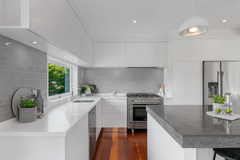 Photo of property in 70 Darraghs Road, Brookfield, Tauranga, 3110
