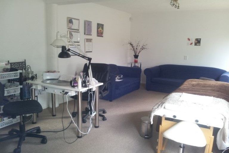 Photo of property in 3/75 Stanley Road, Glenfield, Auckland, 0629