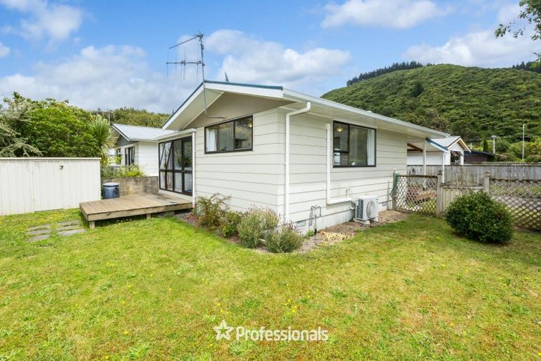 Photo of property in 6f2- Gemstone Drive, Birchville, Upper Hutt, 5018