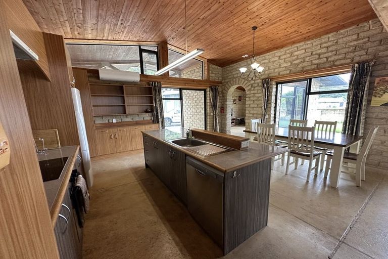 Photo of property in 7 Valencia Place, Matapouri, Whangarei, 0173