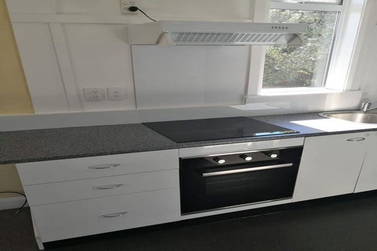 Photo of property in 1a Lonsdale Crescent, Rongotai, Wellington, 6022