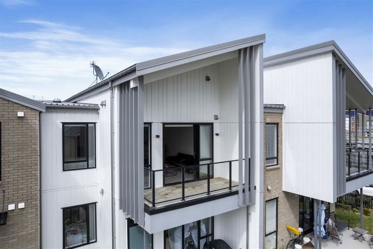 Photo of property in 2/48 Nugget Avenue, Hobsonville, Auckland, 0616
