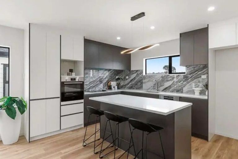 Photo of property in 166b Rathgar Road, Henderson, Auckland, 0610