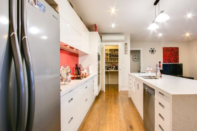 Photo of property in 81 Kent Terrace, Taradale, Napier, 4112