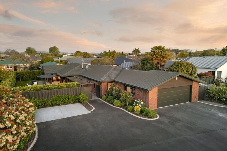 Photo of property in 71 Taylor Street, Cambridge, 3434