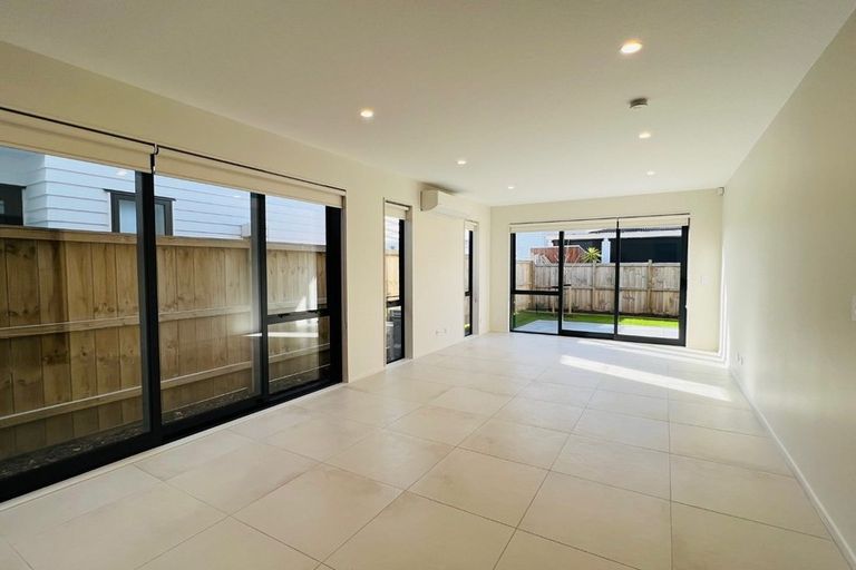 Photo of property in 33 Exmoor Road, Karaka, Papakura, 2113