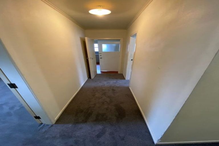 Photo of property in 71 Glendale Road, Glen Eden, Auckland, 0602