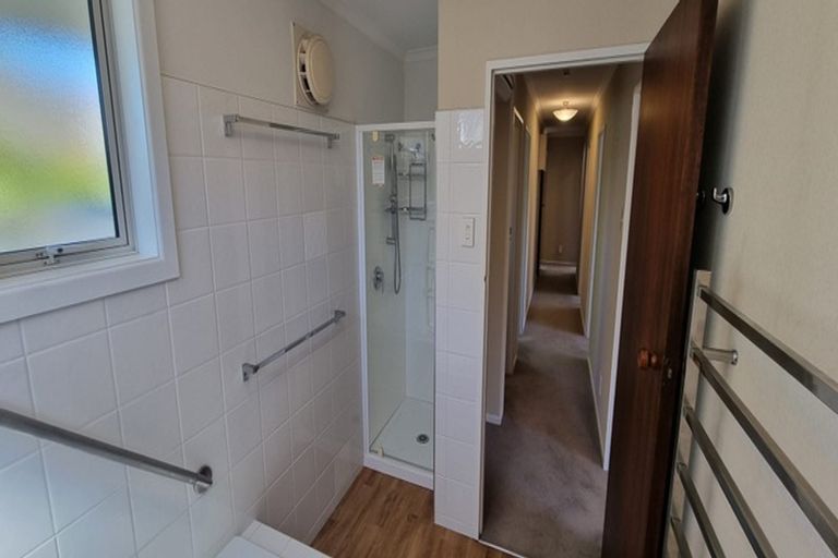 Photo of property in 4 Rachel Place, Avonhead, Christchurch, 8042