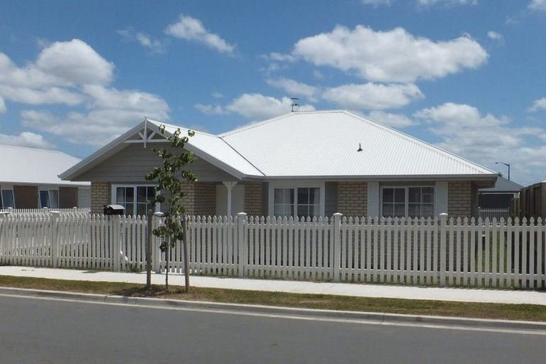 Photo of property in 25 Queens Park Crescent, Frankton, Hamilton, 3204