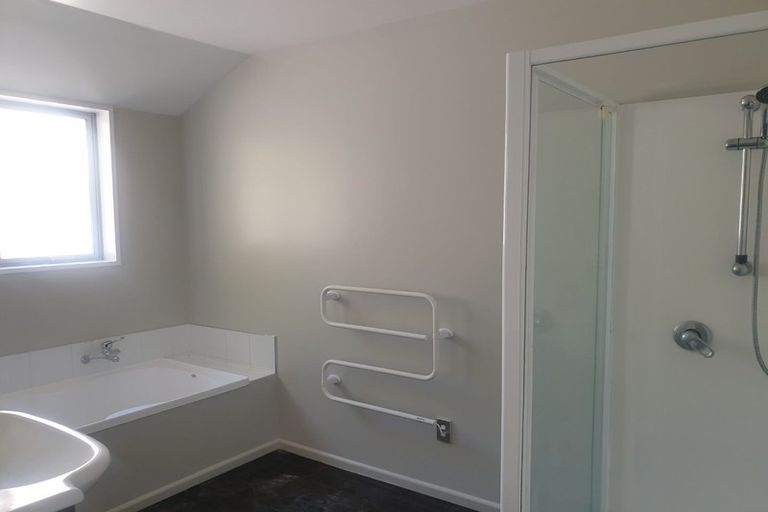 Photo of property in 12 Anglem Way, Northwood, Christchurch, 8051