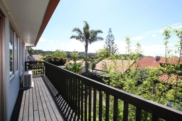 Photo of property in 1a Dolbear Street, Titirangi, Auckland, 0604