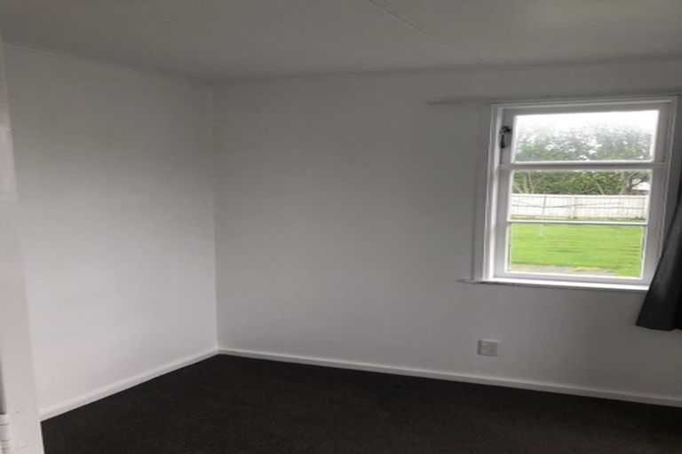 Photo of property in 7 Kotuku Street, Te Atatu Peninsula, Auckland, 0610