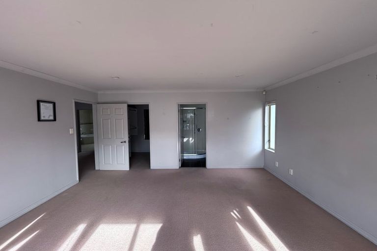 Photo of property in 42 Ballymore Drive, Pinehill, Auckland, 0632
