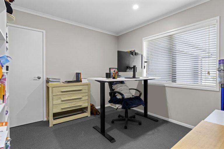 Photo of property in 115 Saint James Drive, Huntington, Hamilton, 3210