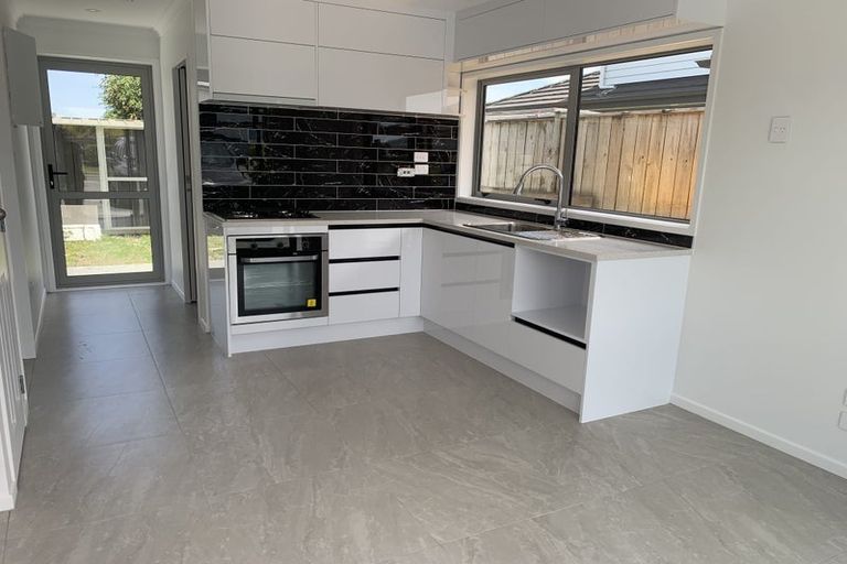 Photo of property in 56 Bayvista Drive, Karaka, Papakura, 2113