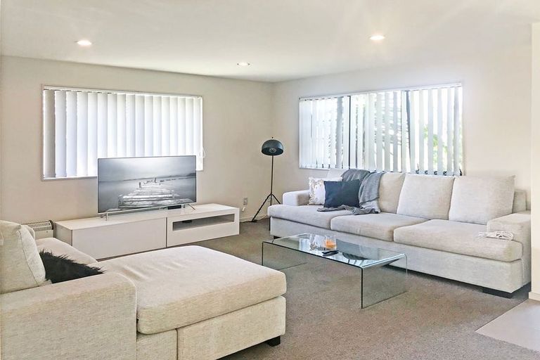 Photo of property in 54 Castellina Drive, Karaka, Papakura, 2113
