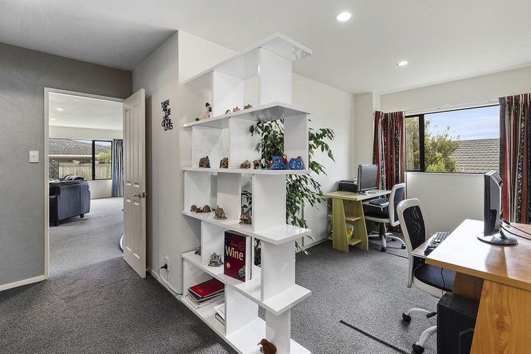 Photo of property in 28c James Cook Drive, Whitby, Porirua, 5024