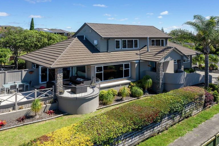 Photo of property in 21 Coates Road, Cockle Bay, Auckland, 2014