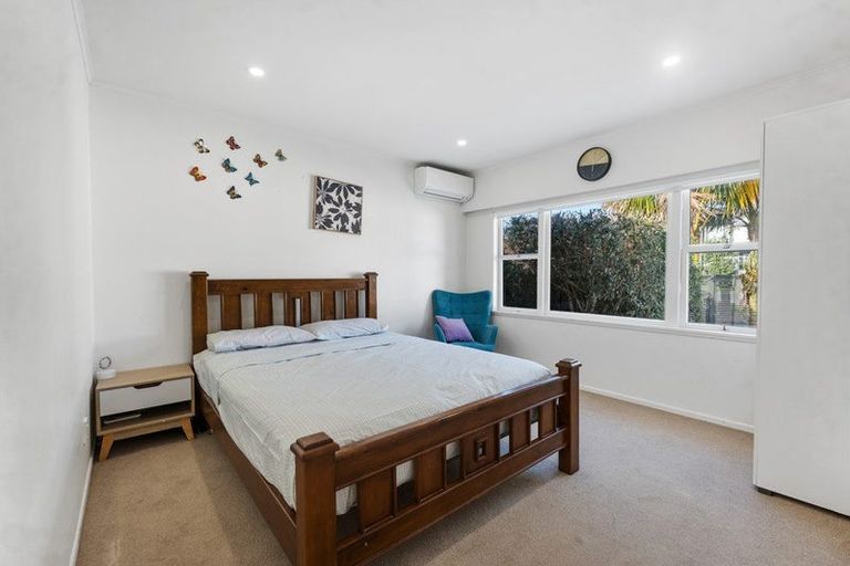Photo of property in 8 Becroft Drive, Forrest Hill, Auckland, 0620