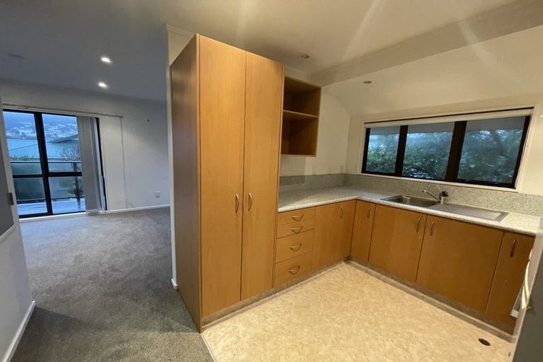 Photo of property in 1/72 Derwent Street, Island Bay, Wellington, 6023