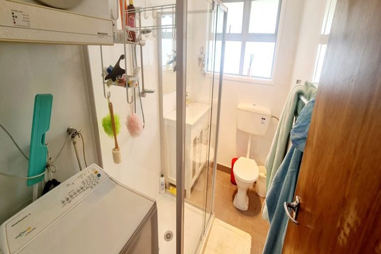 Photo of property in 10/10f Rawson Street, Tawa, Wellington, 5028