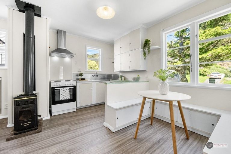 Photo of property in 74 Judd Crescent, Naenae, Lower Hutt, 5011