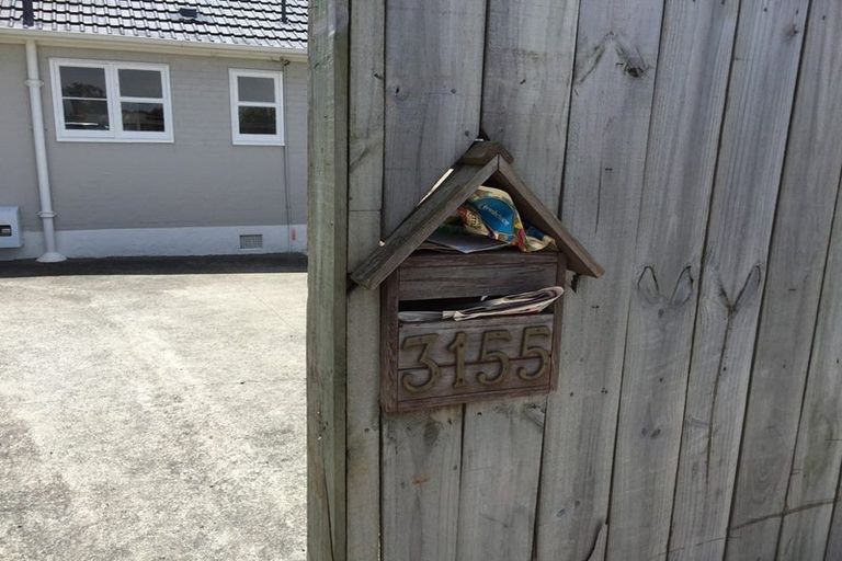 Photo of property in 3155 Great North Road, New Lynn, Auckland, 0600