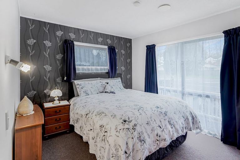 Photo of property in 80 Kahikatea Drive, Melville, Hamilton, 3206