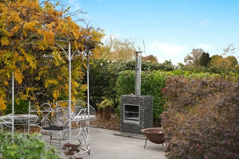 Photo of property in 15 Lissette Road, Newstead, Hamilton, 3286