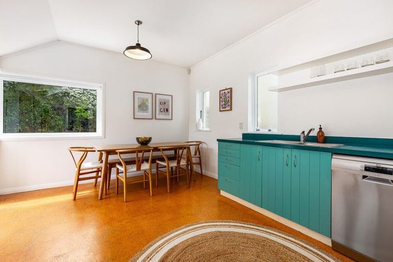 Photo of property in 24 Chilka Street, Berhampore, Wellington, 6023