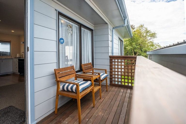 Photo of property in 1/13 Madigan Place, Glendene, Auckland, 0602