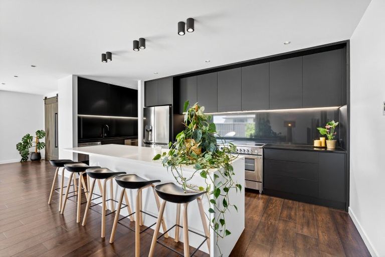 Photo of property in 11 Whangaehu Place, Te Awa, Napier, 4110