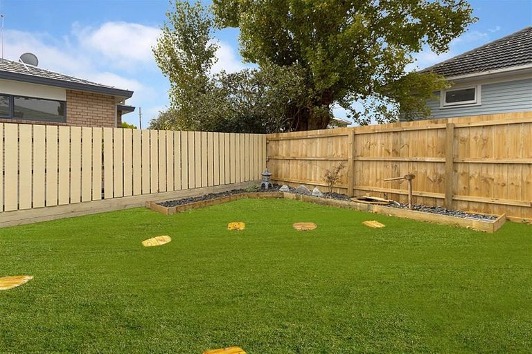 Photo of property in 14a Pooks Road, Ranui, Auckland, 0612